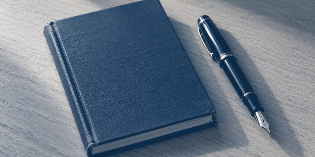 Трудовая книжка - ведение и хранение бумажной трудовой книжки работника