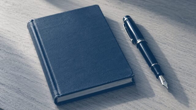 Трудовая книжка - ведение и хранение бумажной трудовой книжки работника